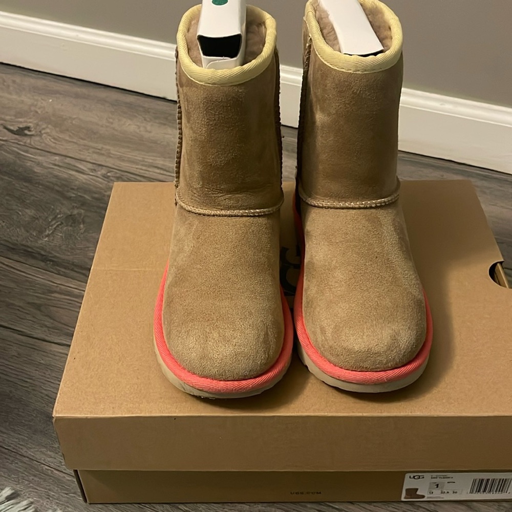 Ugg classic boots